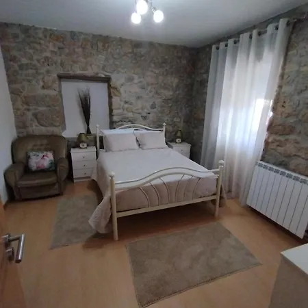 Casa Do Ribeiro Holiday home Chao de Couce